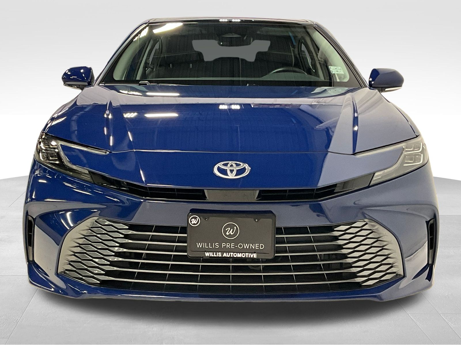2025 Toyota Camry XLE photo 2