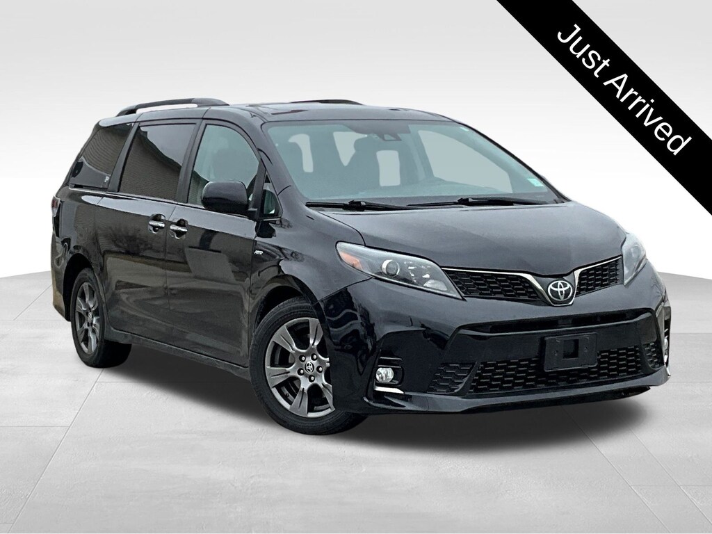 Used 2020 Toyota Sienna SE Minivan/Van