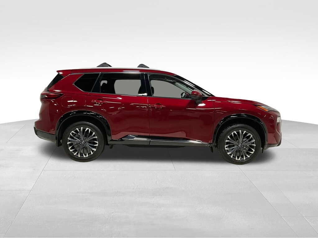 Used 2025 Nissan Rogue Platinum SUV
