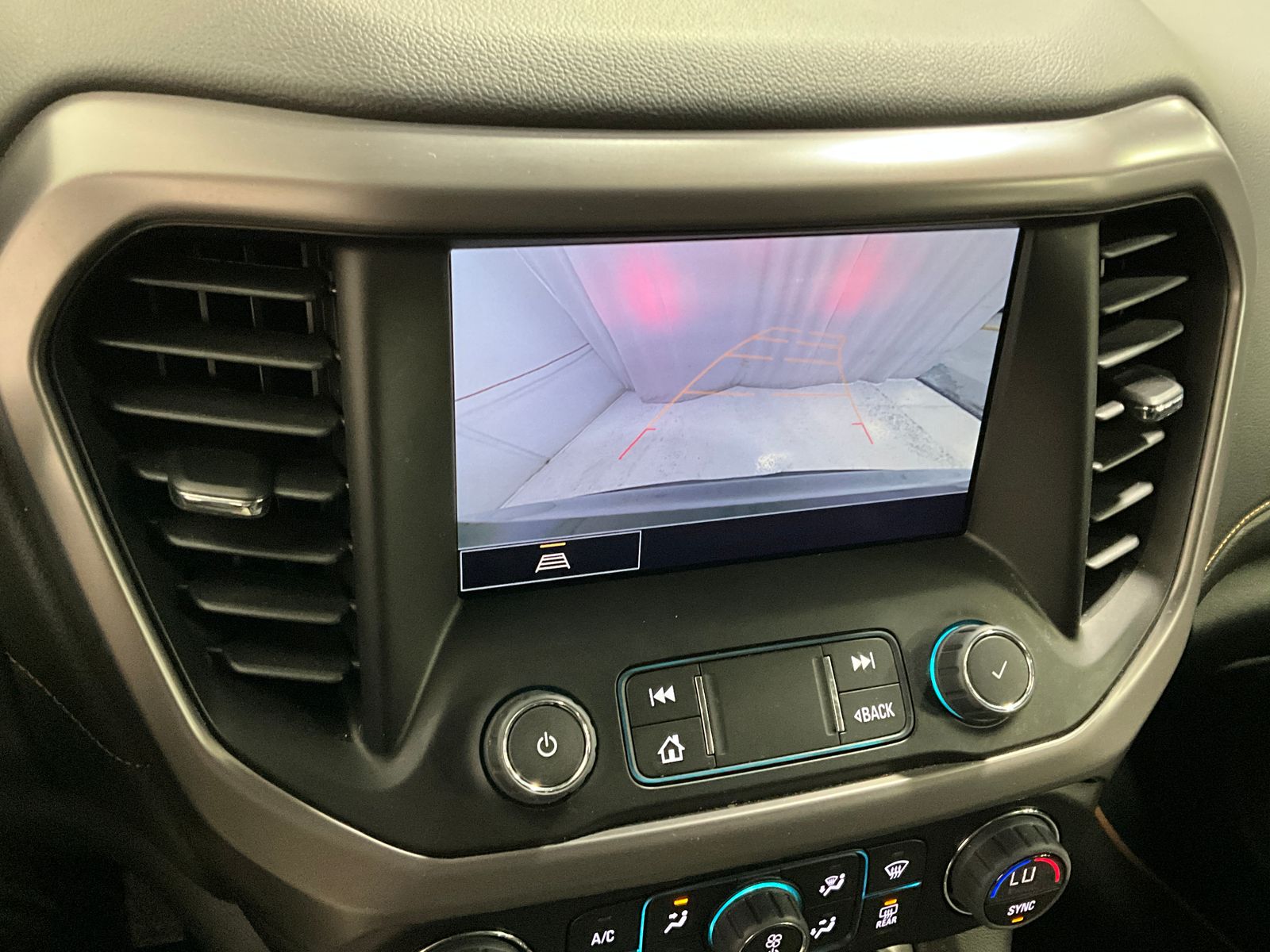 2023 GMC Acadia AT4 - Photo 21