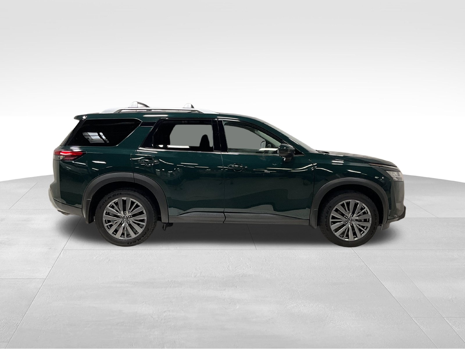 Used 2023 Nissan Pathfinder SL SUV