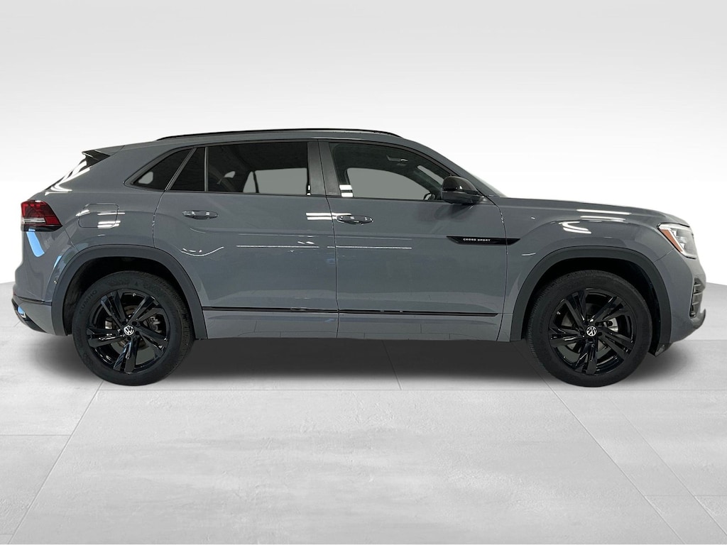 Used 2025 Volkswagen Atlas Cross Sport 2.0T SEL R-Line Black SUV