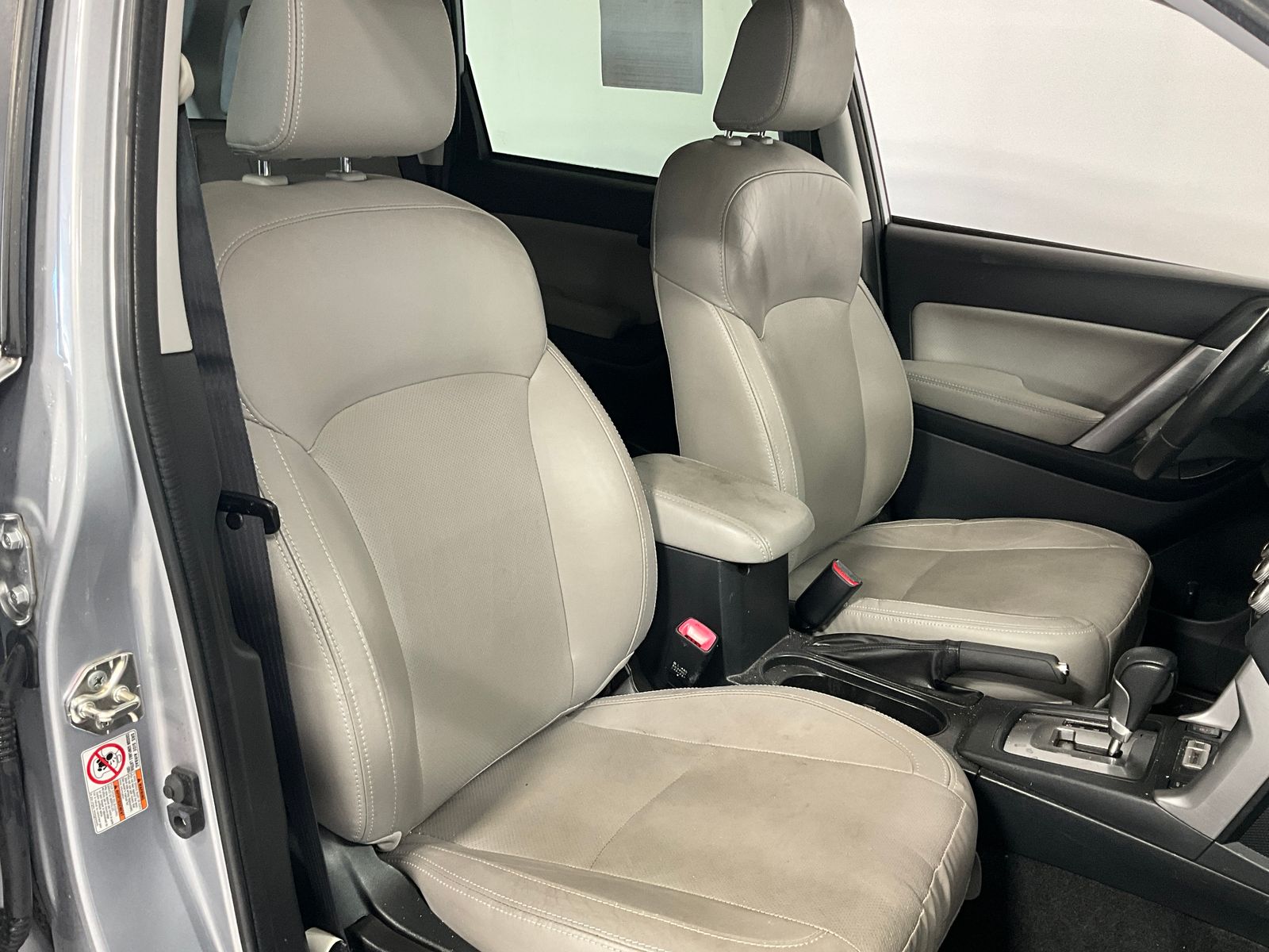 2017 Subaru Forester 2.5i Limited photo 2