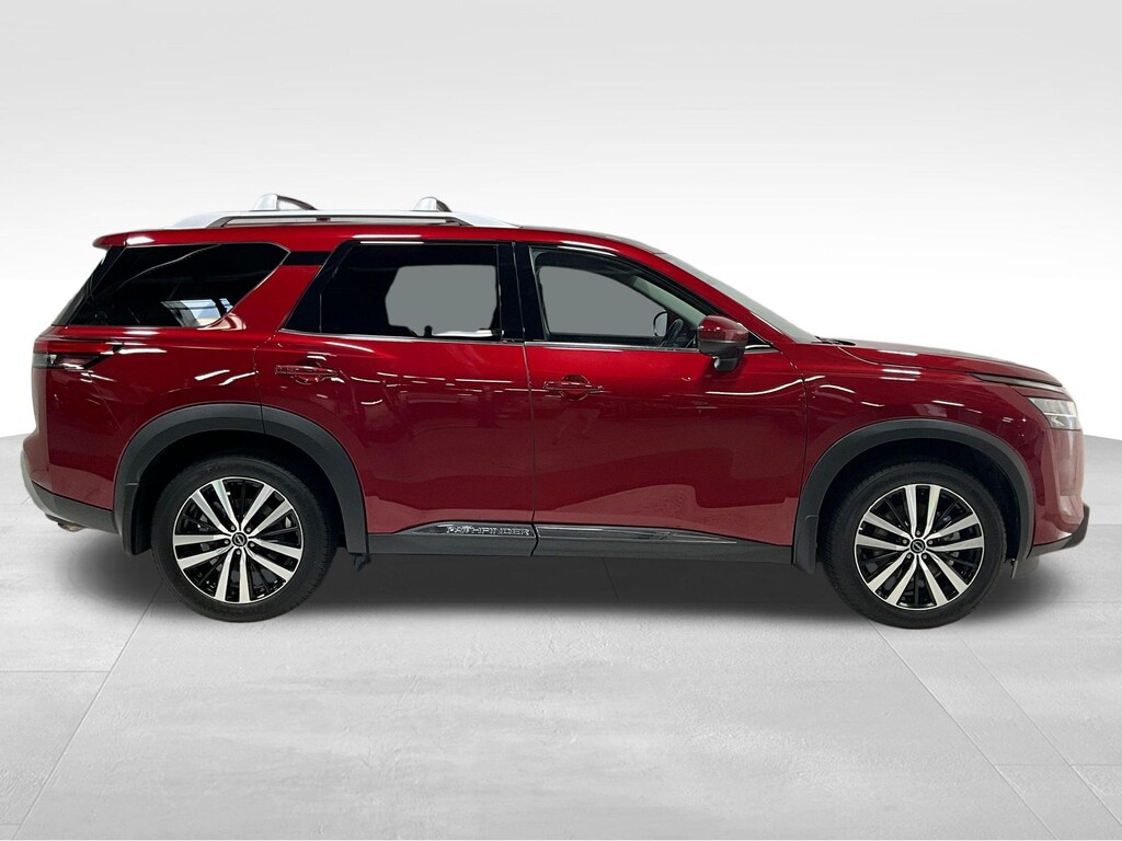 Used 2023 Nissan Pathfinder Platinum SUV