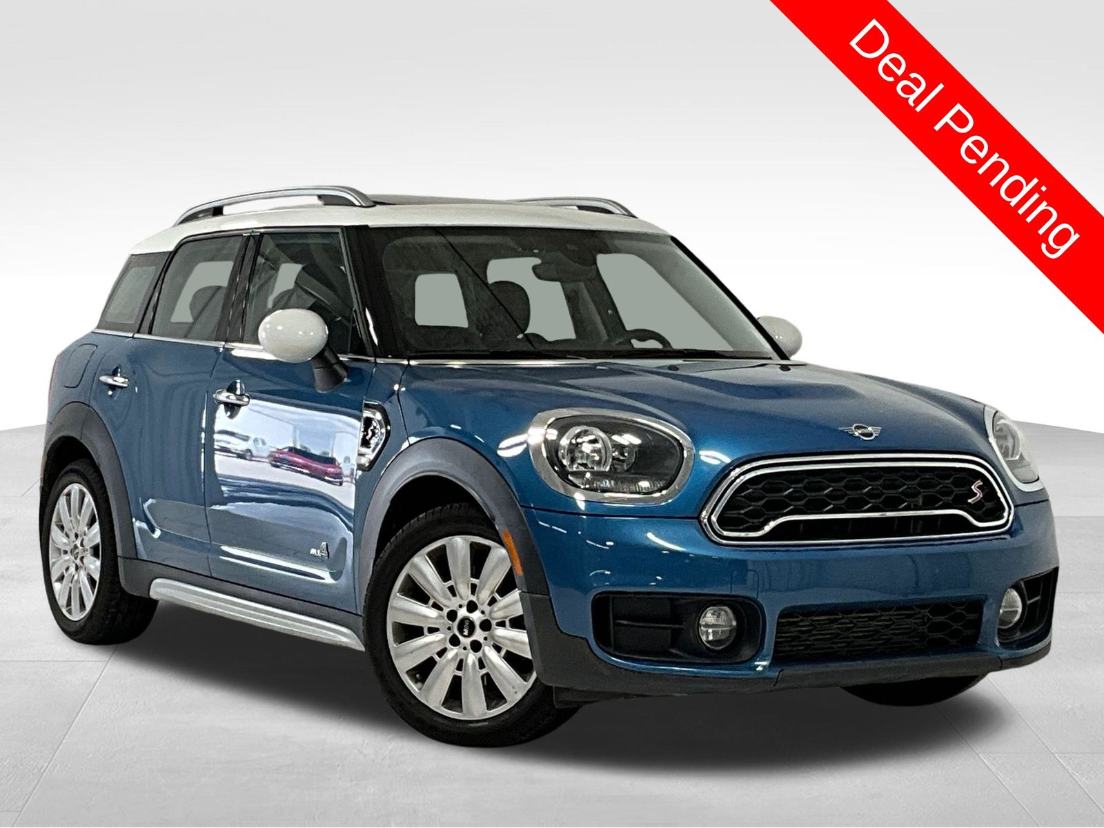 2019 MINI Countryman Cooper S ALL4 Signature's photo