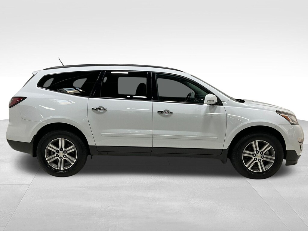 Used 2017 Chevrolet Traverse 2LT SUV