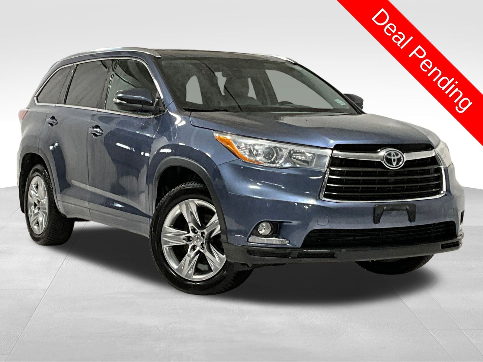 2015 Toyota Highlander Limited Platinum's photo