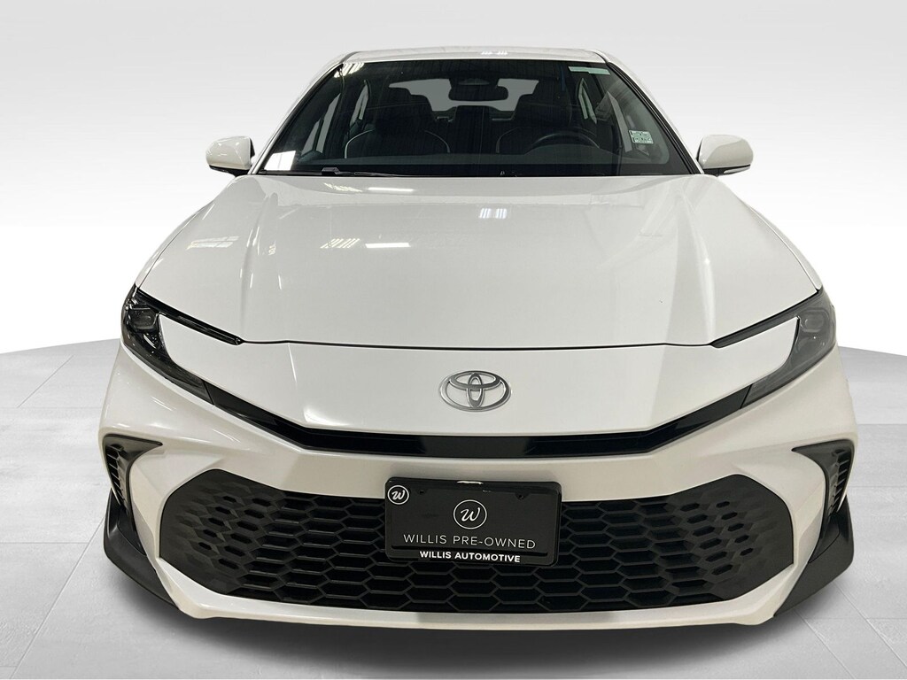 Used 2025 Toyota Camry SE Sedan