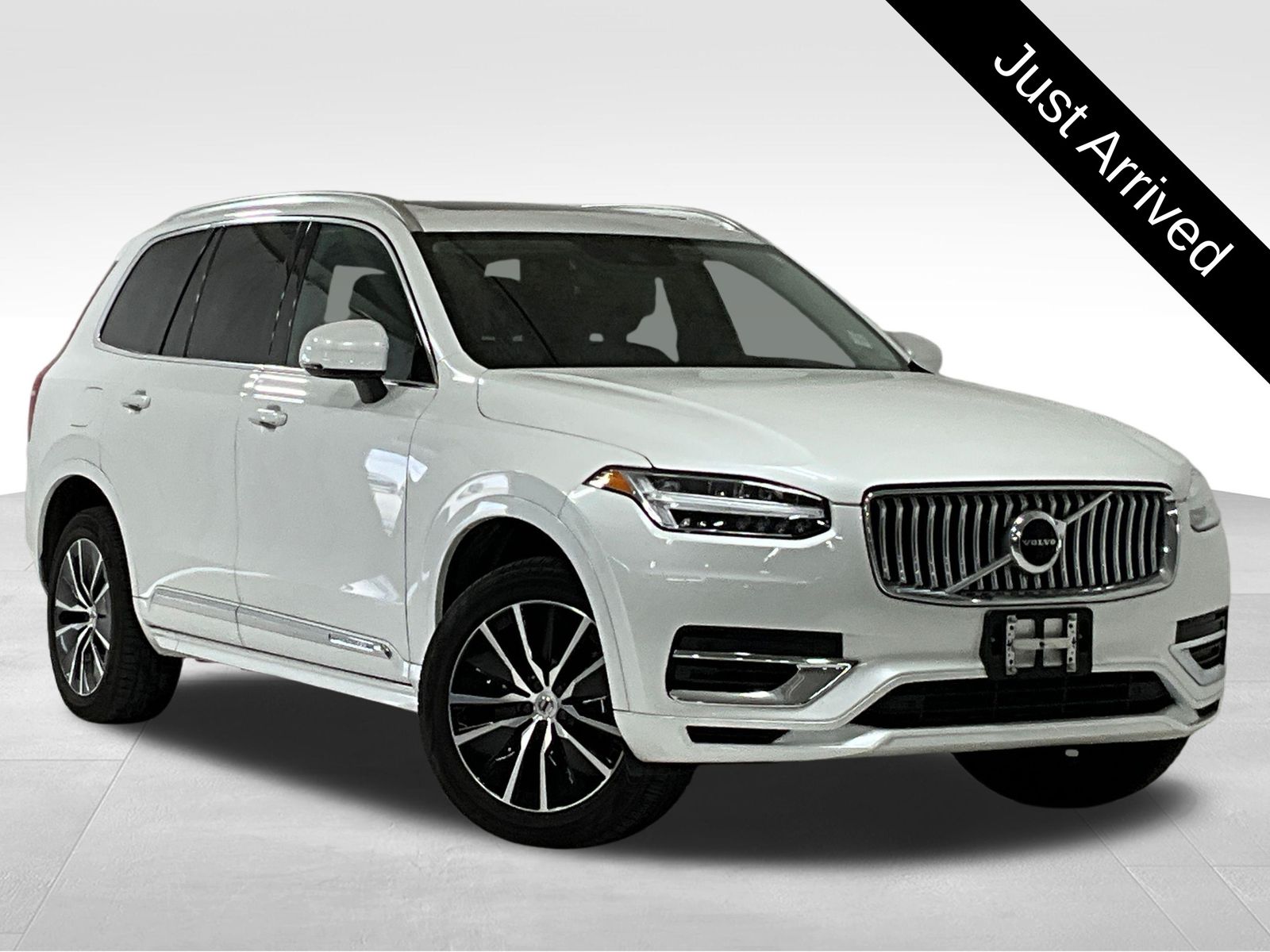 2022 Volvo XC90 T8 Recharge Inscription Expression AWD's photo