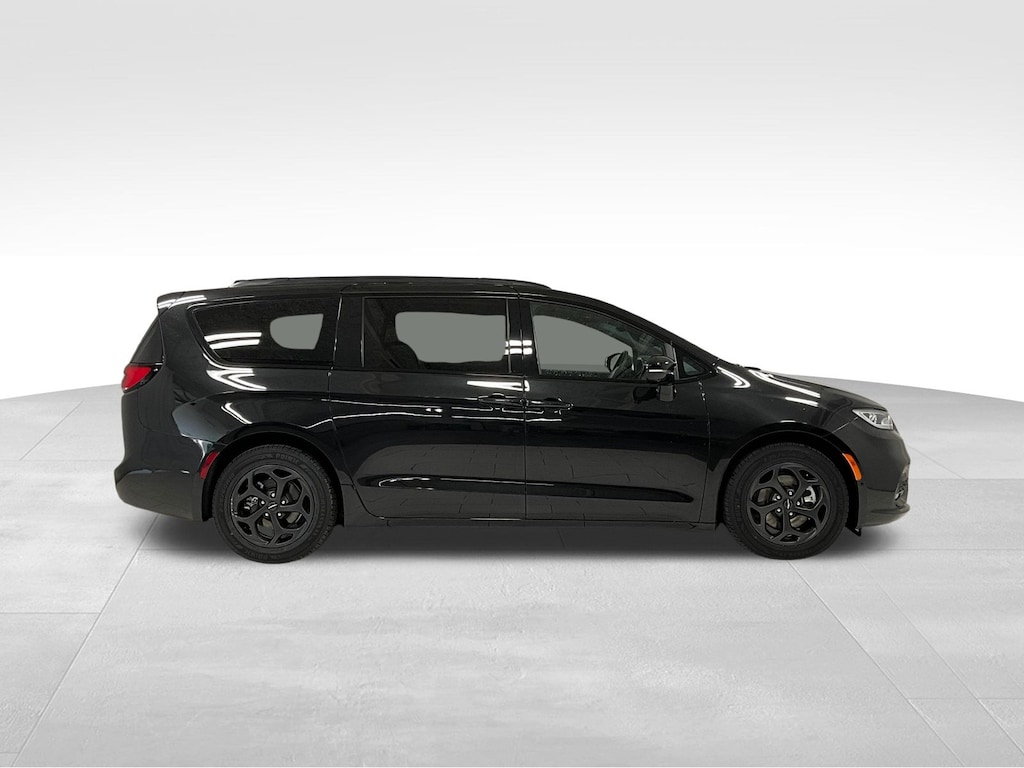 Used 2024 Chrysler Pacifica Plug-In Hybrid Select Premium S Appearance Minivan/Van
