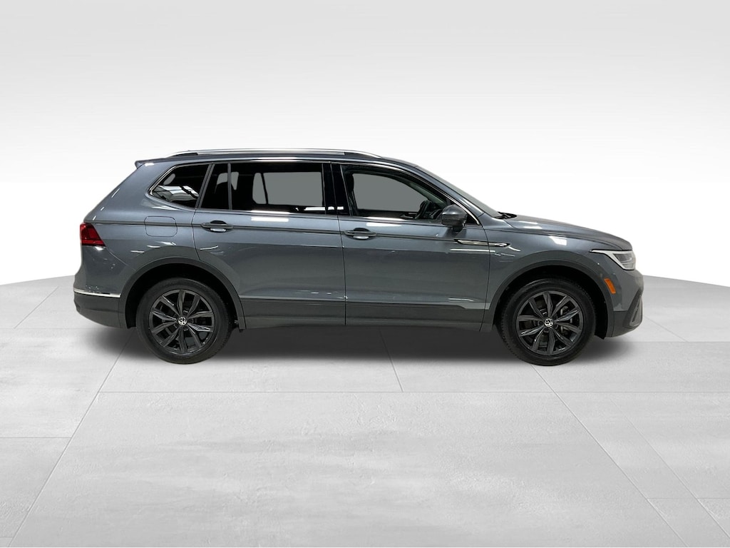 Used 2024 Volkswagen Tiguan 2.0T SE SUV
