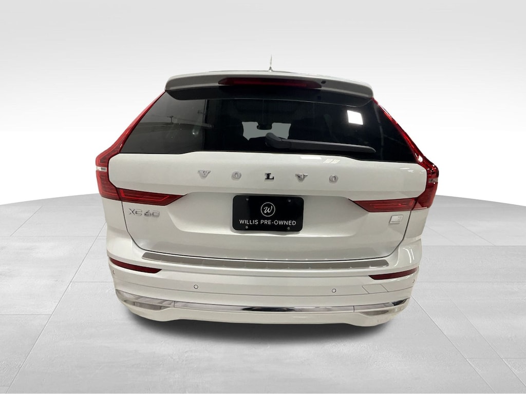 Used 2022 Volvo XC60 Recharge Plug-In Hybrid T8 Inscription SUV