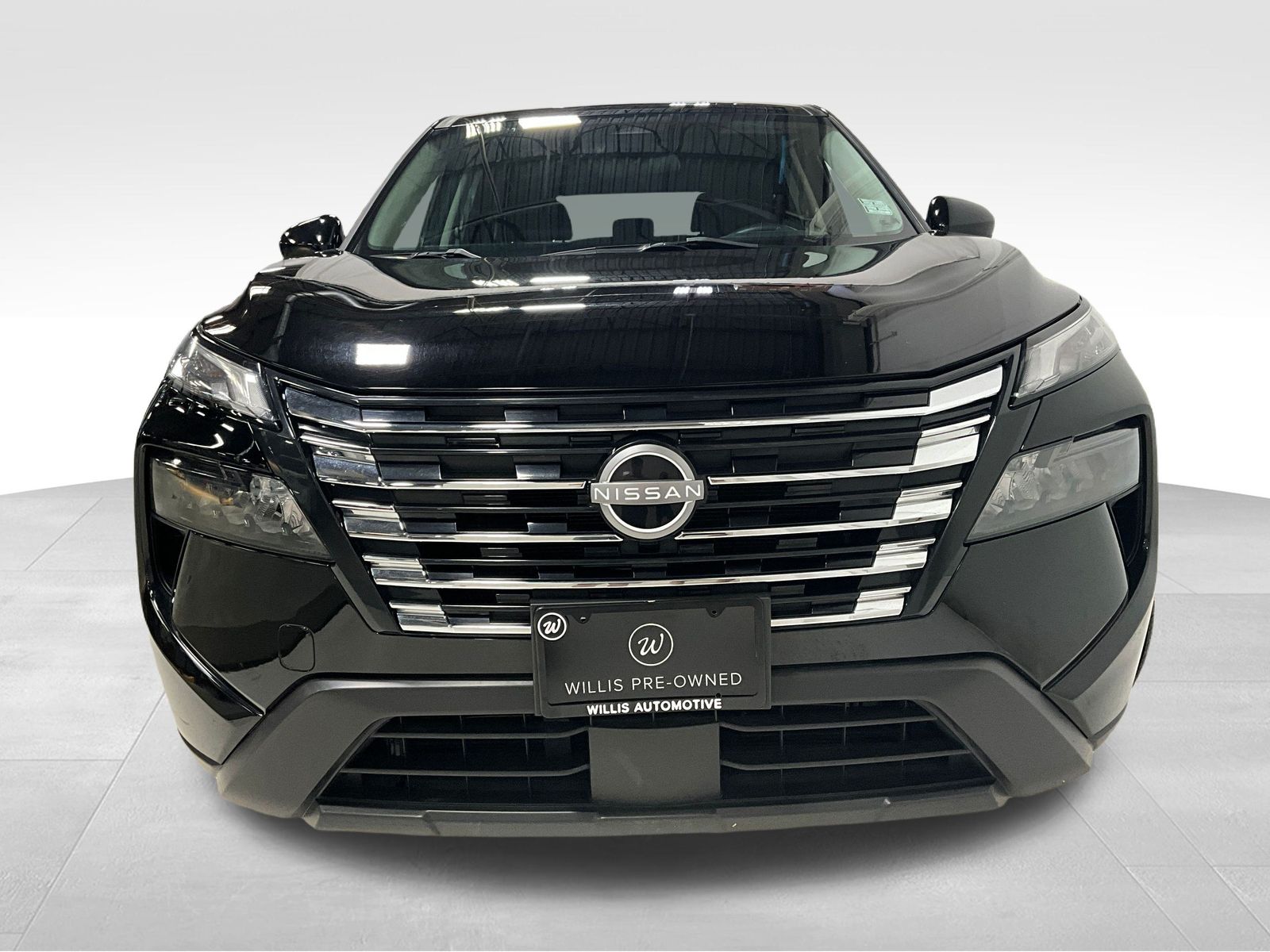 2024 Nissan Rogue SV photo 2