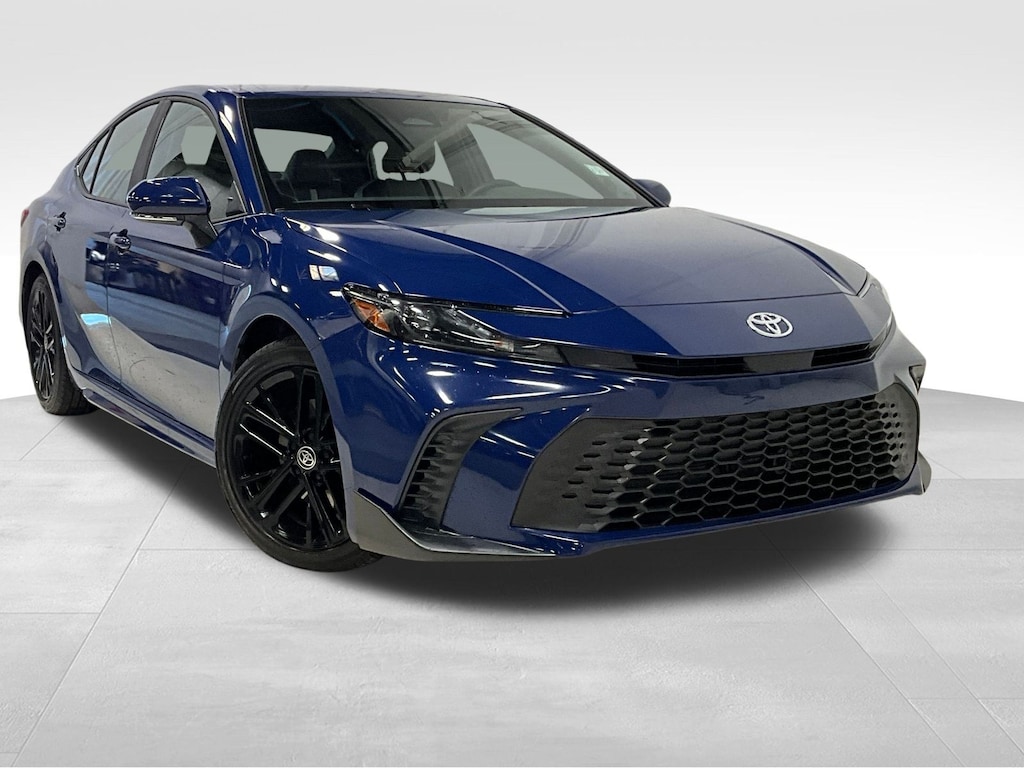 Used 2025 Toyota Camry SE Sedan