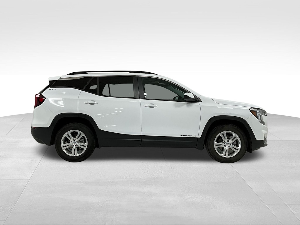 Used 2022 GMC Terrain SLE SUV