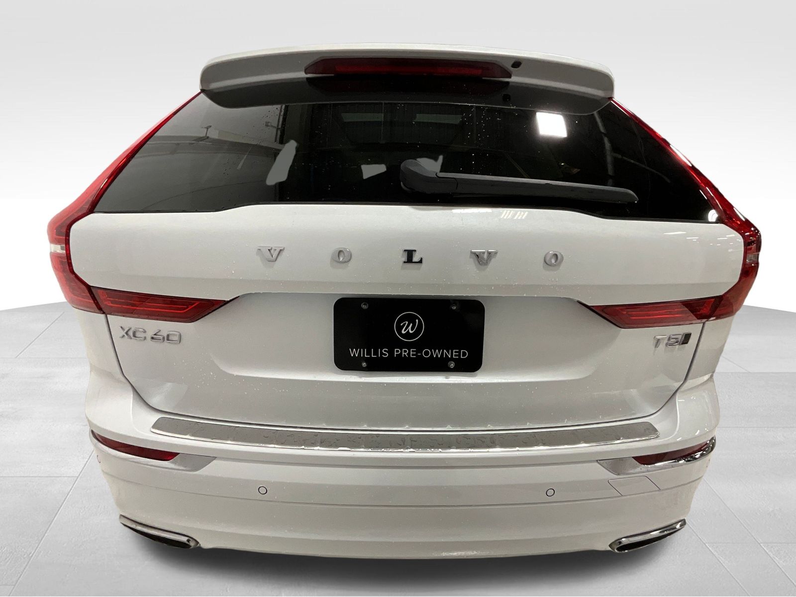 2021 Volvo XC60 T5 Inscription photo 2