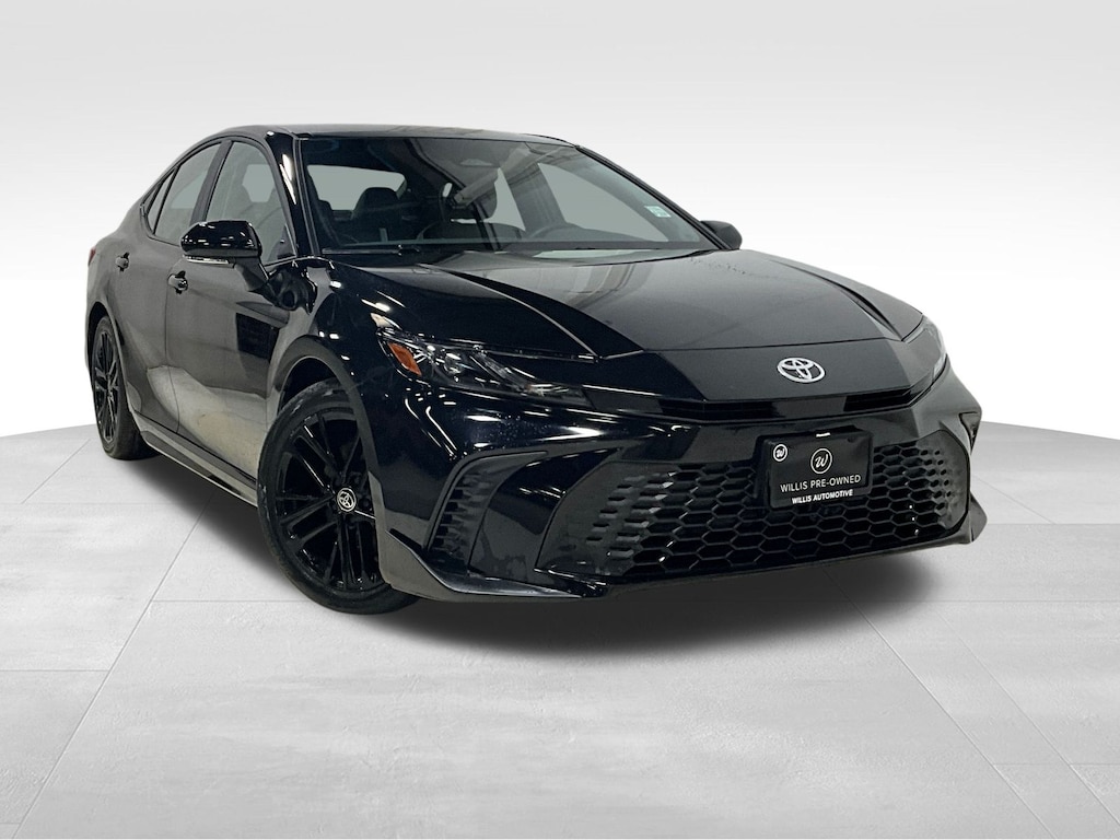 Used 2025 Toyota Camry SE Sedan