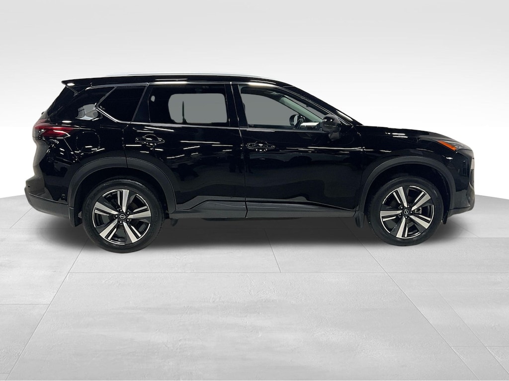 Used 2025 Nissan Rogue SL SUV