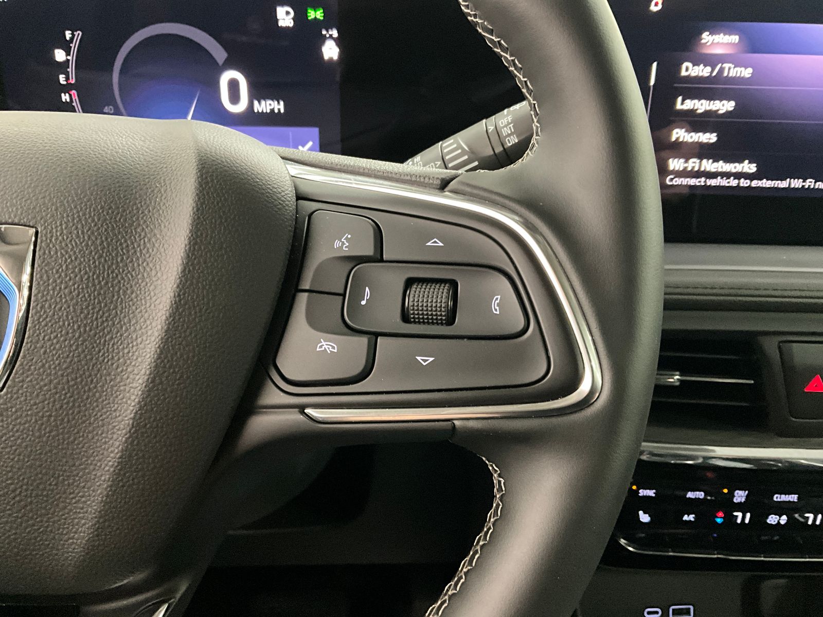 2025 Buick Encore GX Avenir - Photo 17