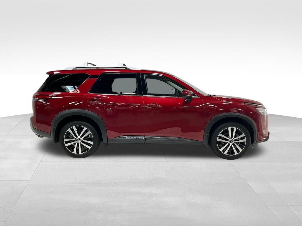 Used 2023 Nissan Pathfinder Platinum SUV