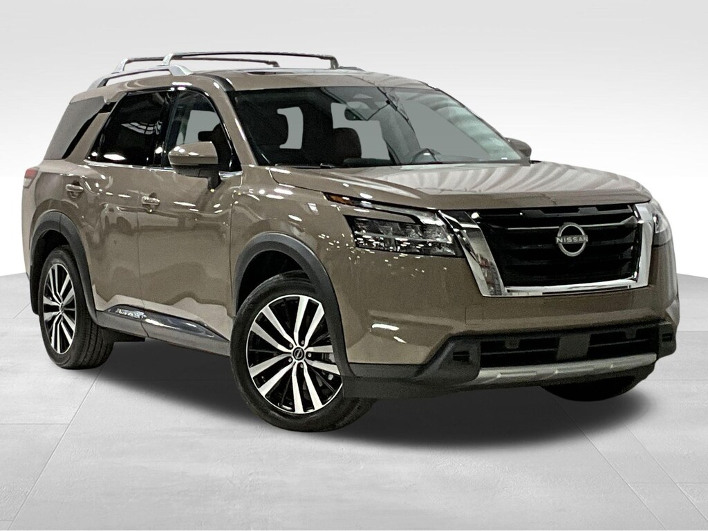 Used 2024 Nissan Pathfinder Platinum SUV