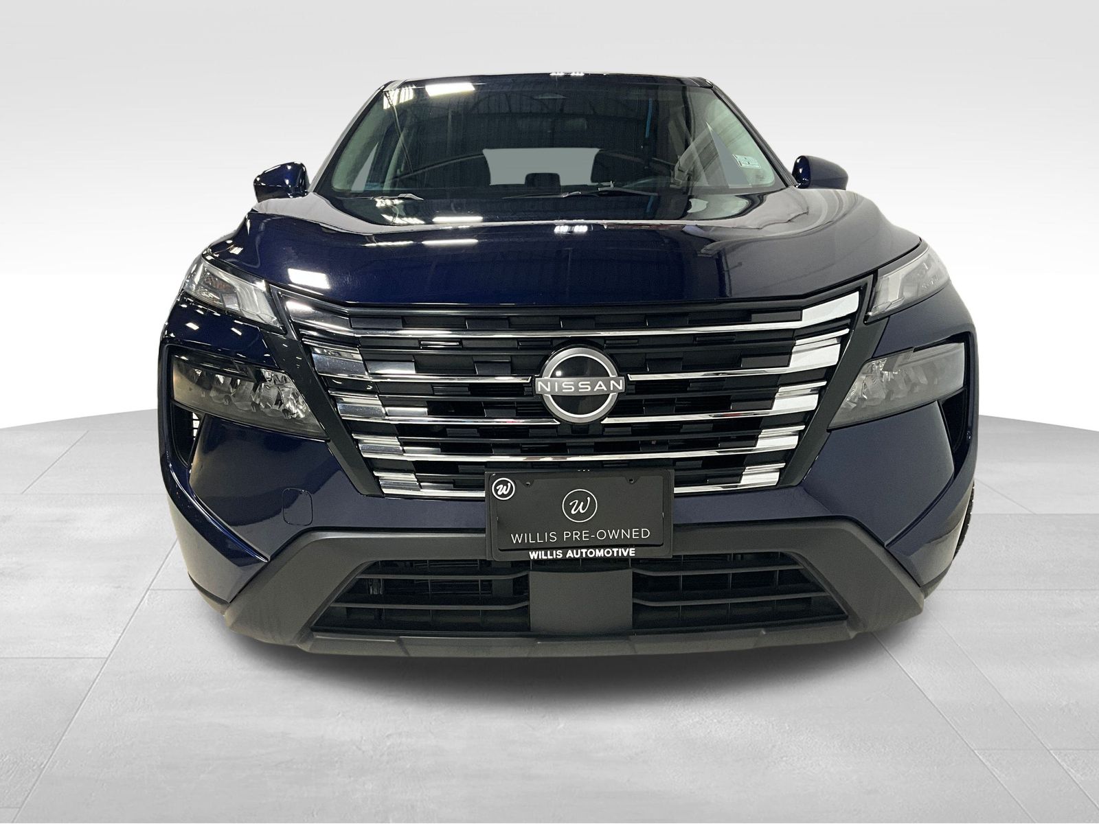 2024 Nissan Rogue SV photo 2