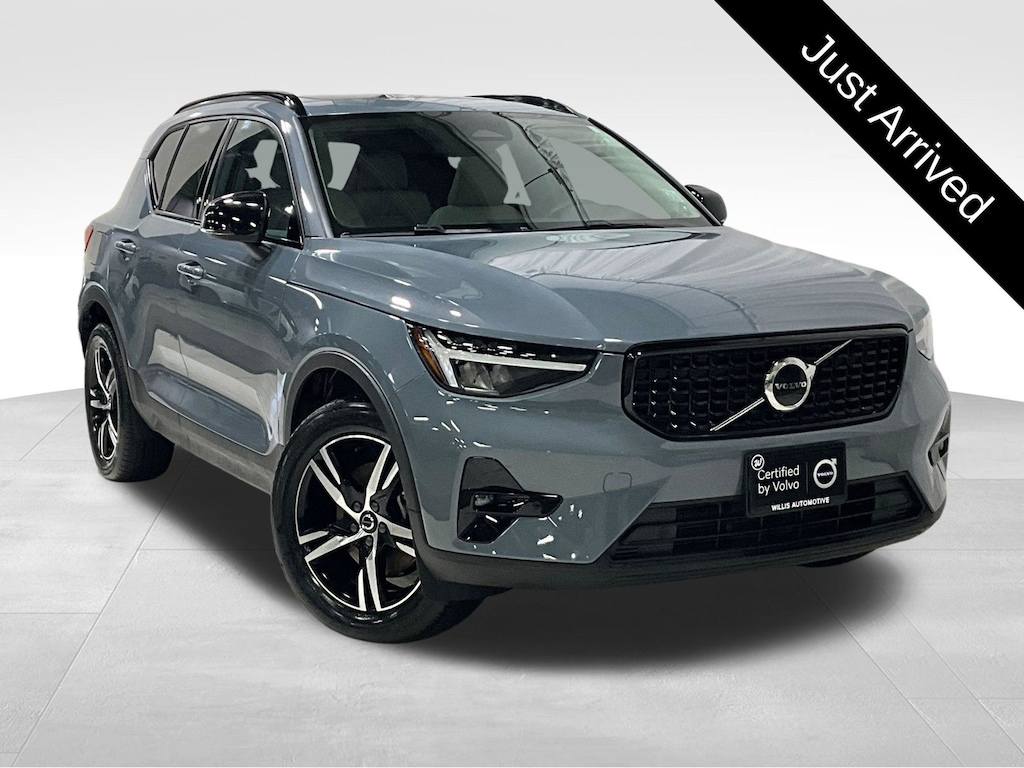 Certified 2023 Volvo XC40 B5 Plus Dark Theme SUV