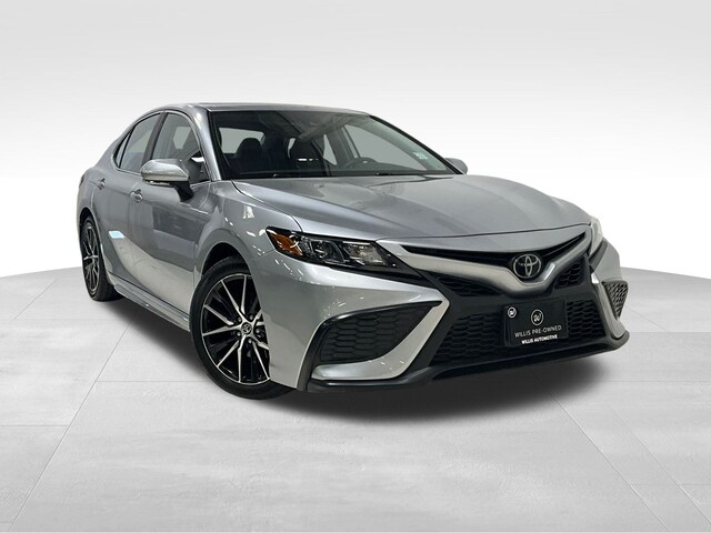 Featured used 2023 Toyota Camry SE Sedan for sale in Des Moines, IA