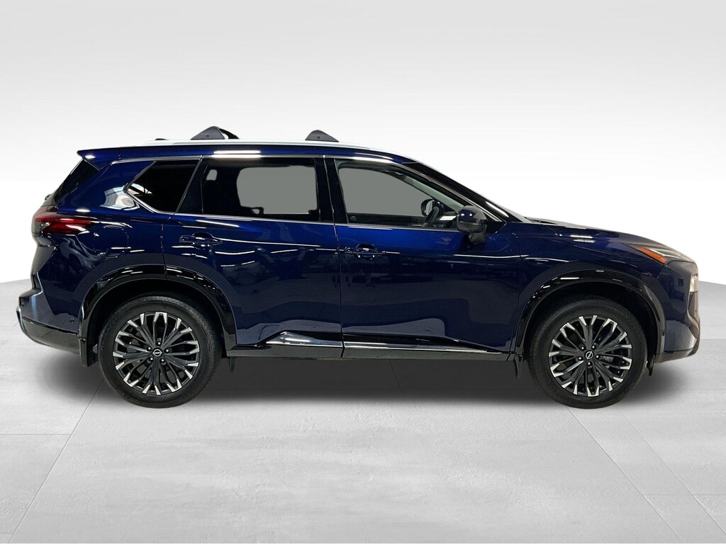 Used 2025 Nissan Rogue Platinum SUV