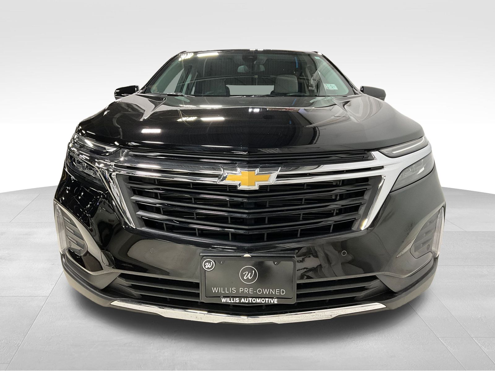 2023 Chevrolet Equinox LT photo 2