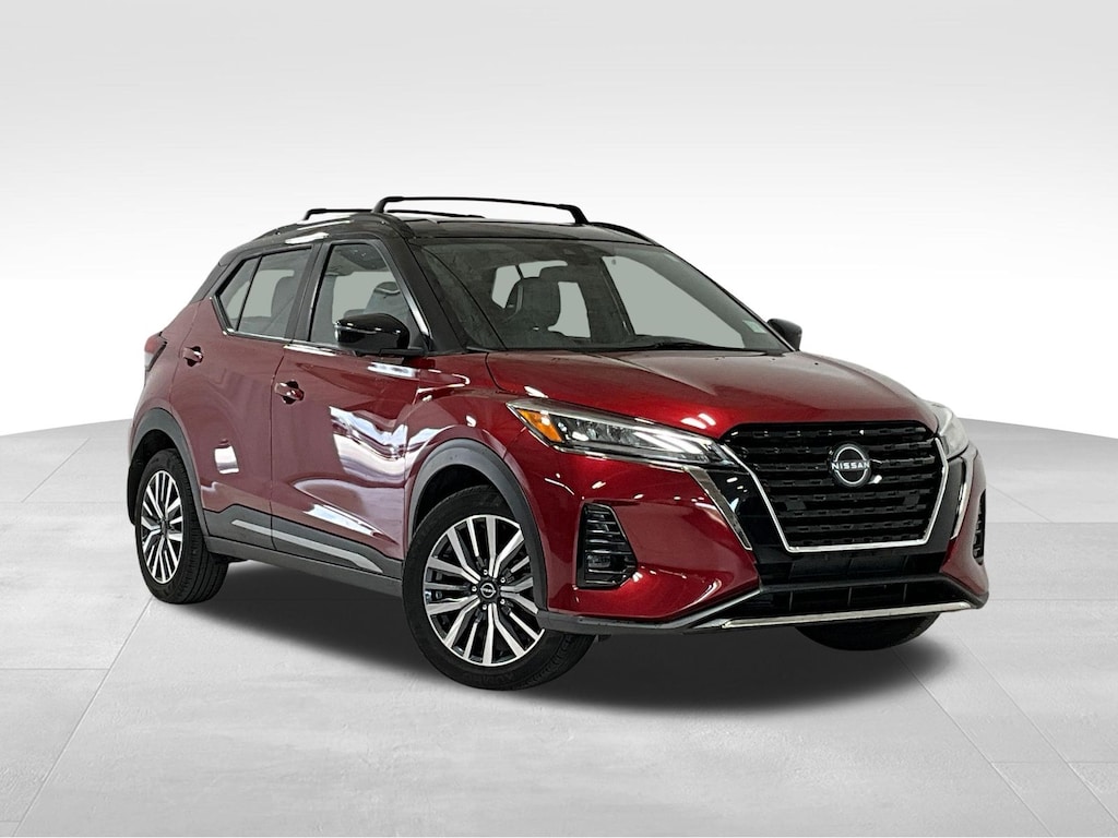 Used 2023 Nissan Kicks SR SUV