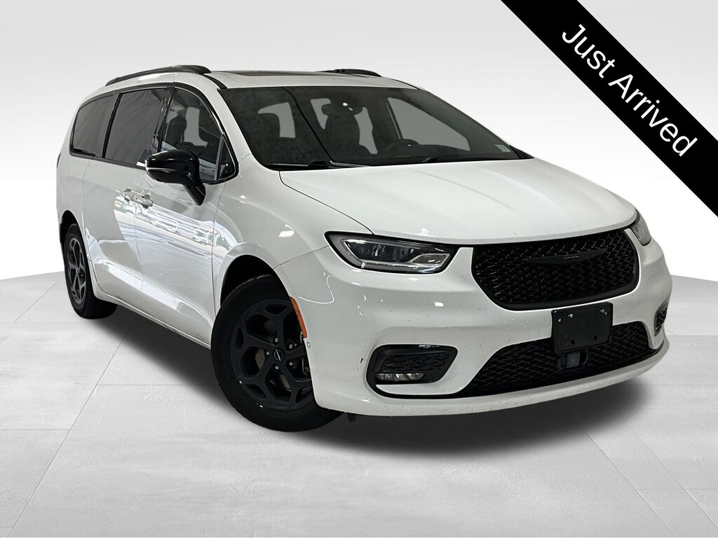 Used 2024 Chrysler Pacifica Plug-In Hybrid Select Premium S Appearance Minivan/Van