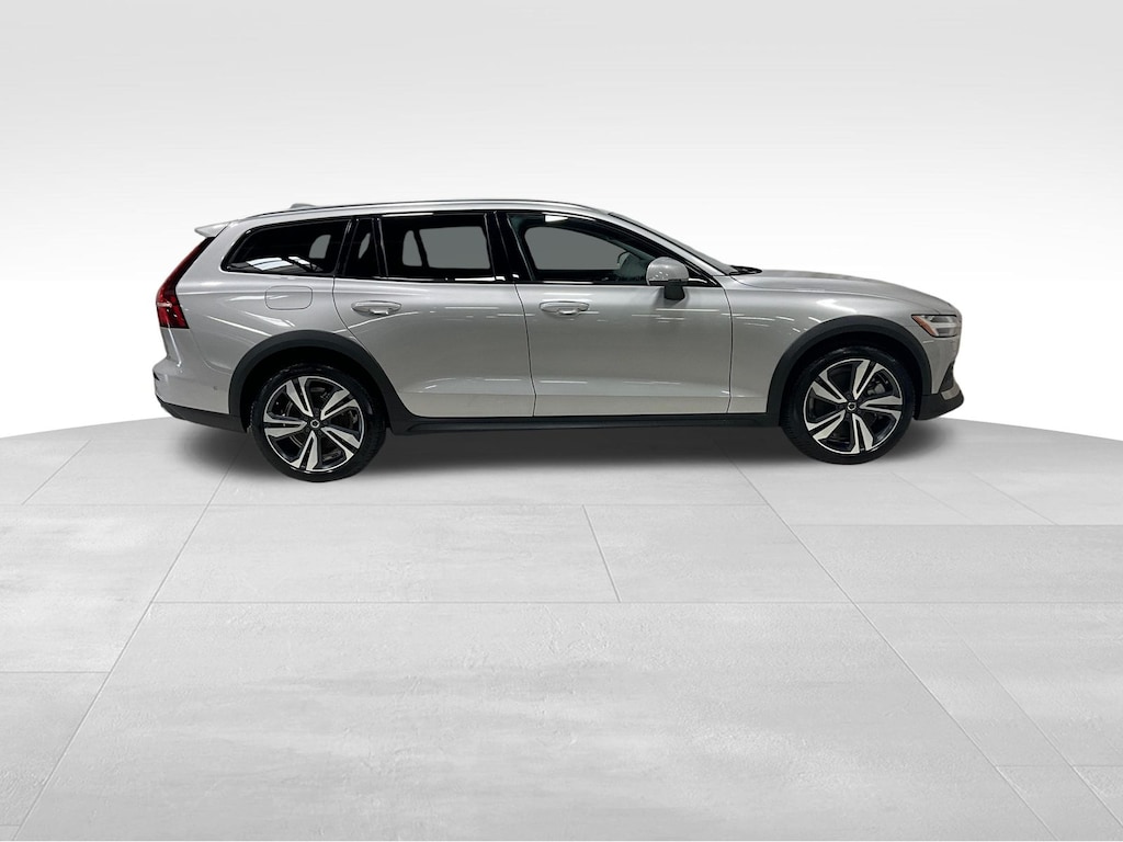 Certified 2025 Volvo V60 Cross Country B5 Plus Wagon