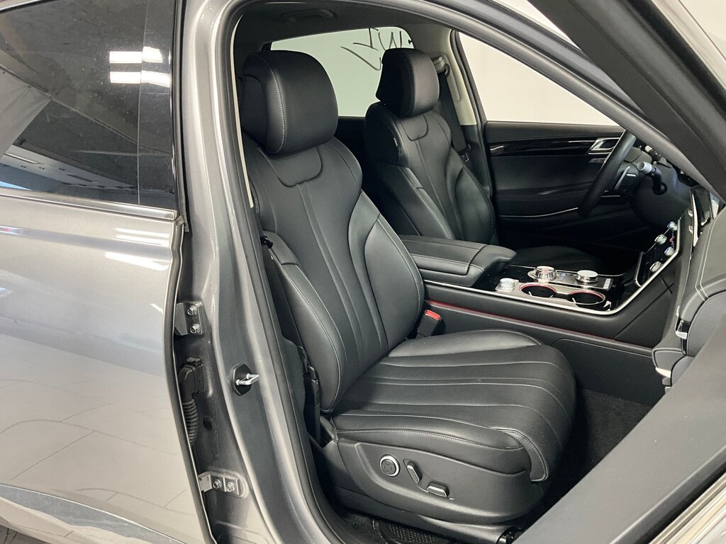 Used 2025 Chevrolet Trax LT SUV