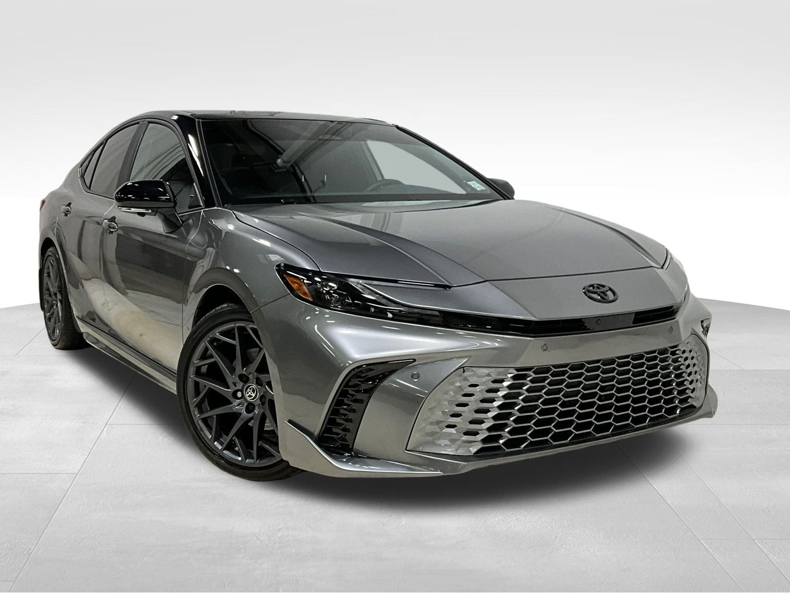 2025 Toyota Camry XSE's photo