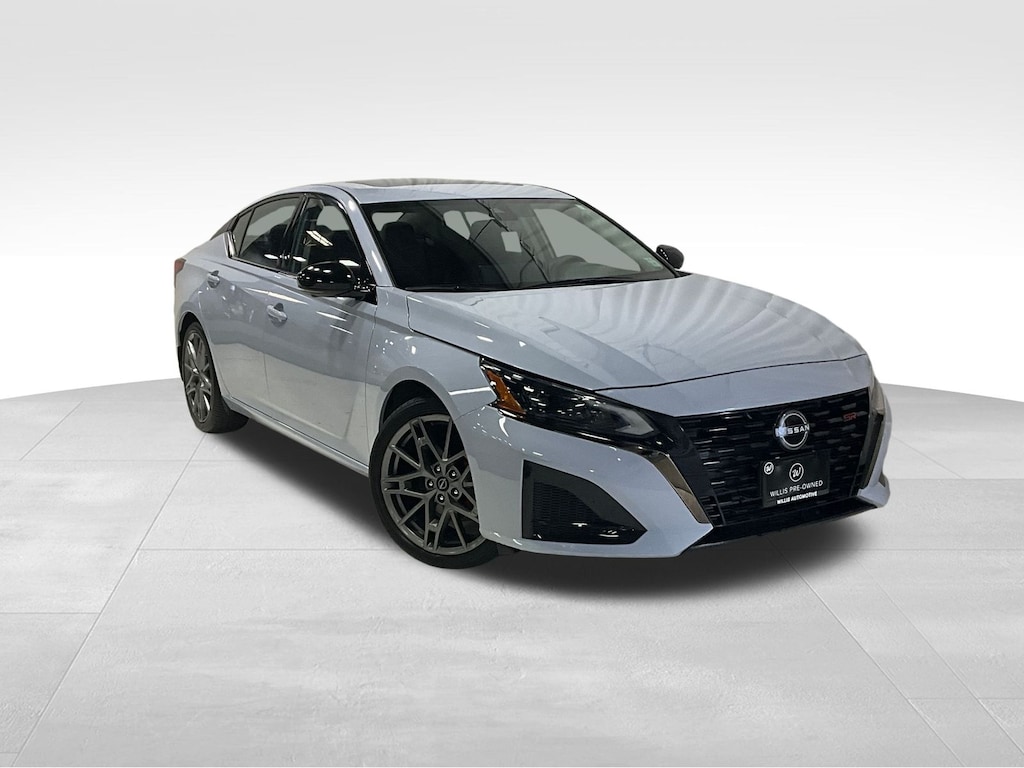 Used 2024 Nissan Altima 2.0 SR Sedan