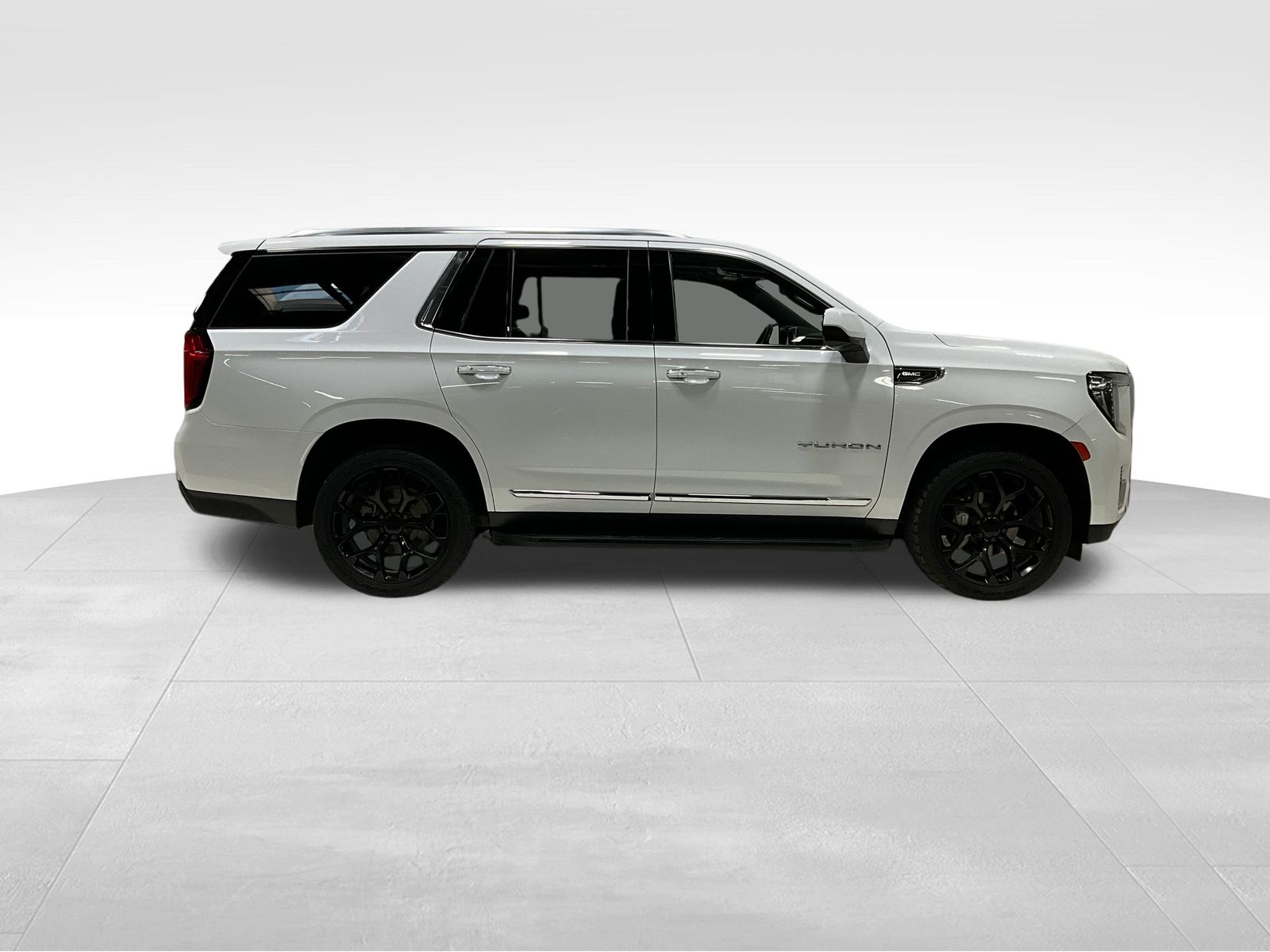 2023 Gmc Yukon SLT photo 3