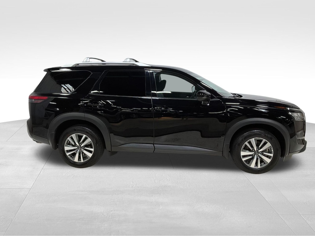 Used 2025 Nissan Pathfinder SL SUV
