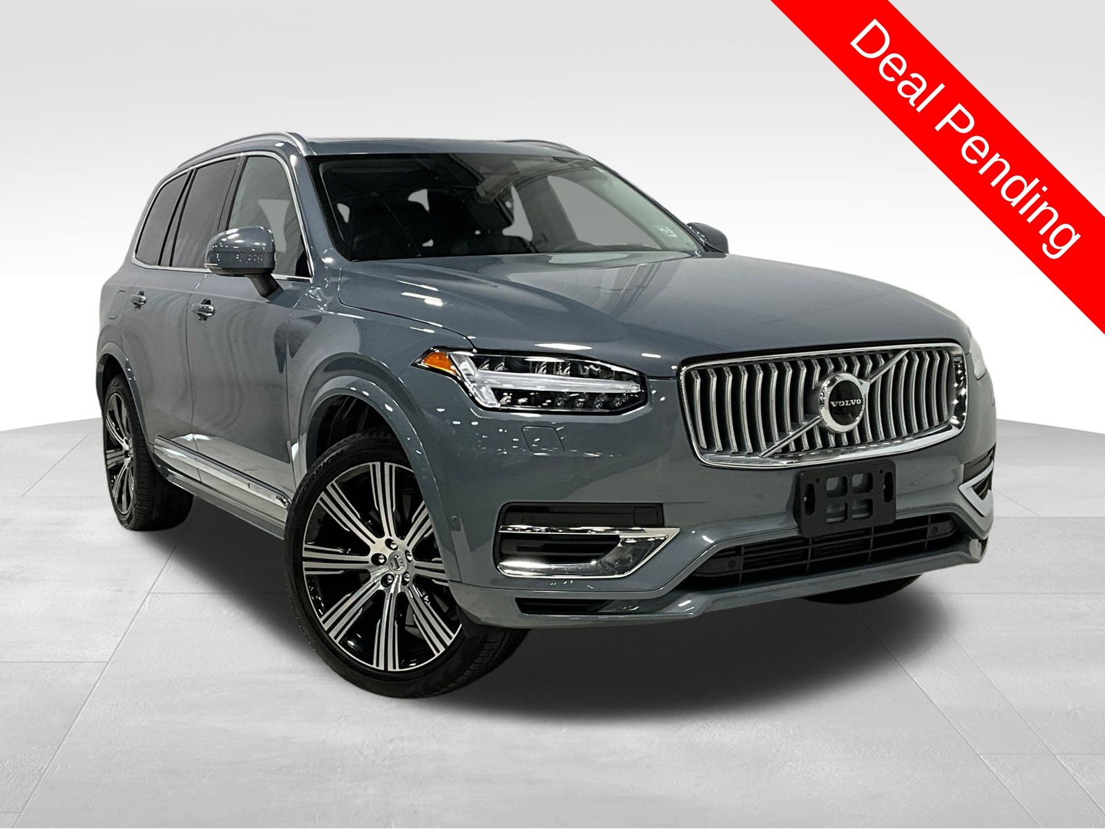 2022 Volvo XC90 Inscription's photo