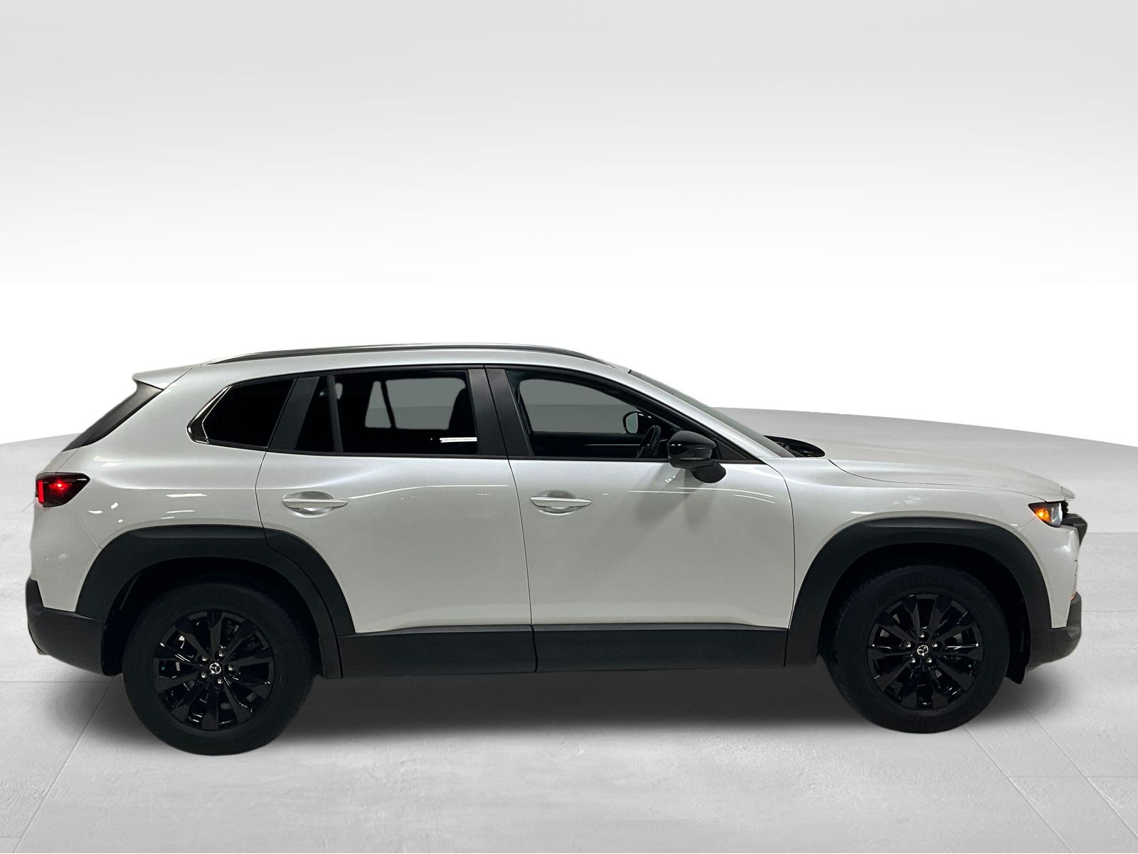 2023 Mazda CX-50 2.5 Preferred Plus photo 3