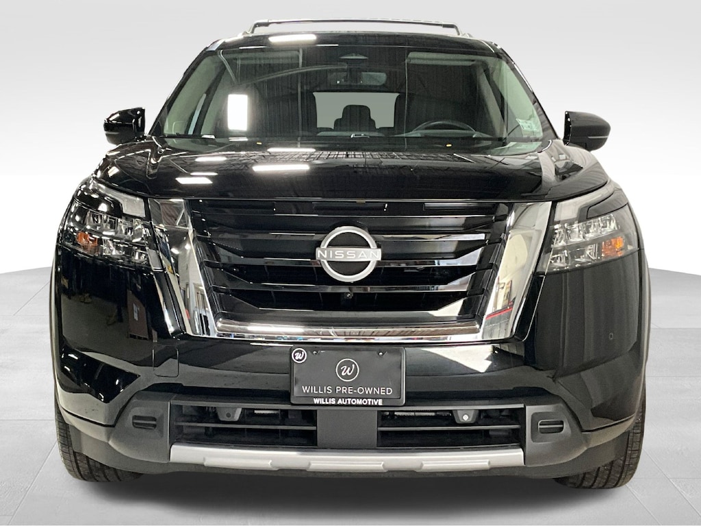 Used 2025 Nissan Pathfinder Platinum SUV