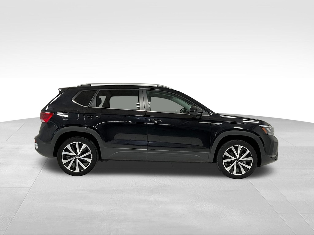 Used 2024 Volkswagen Taos 1.5T SE SUV