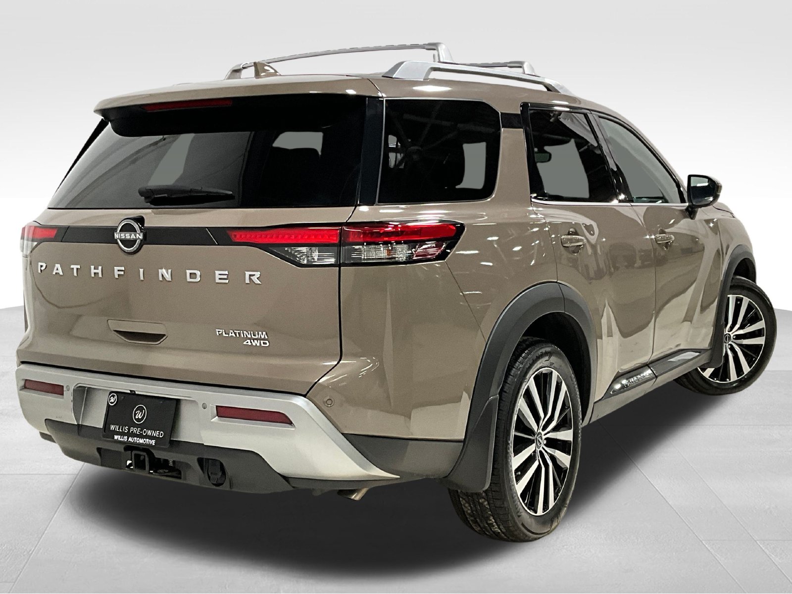 Used 2023 Nissan Pathfinder Platinum SUV