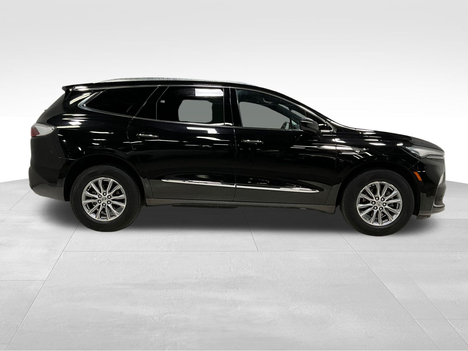 2023 Buick Enclave Essence photo 3