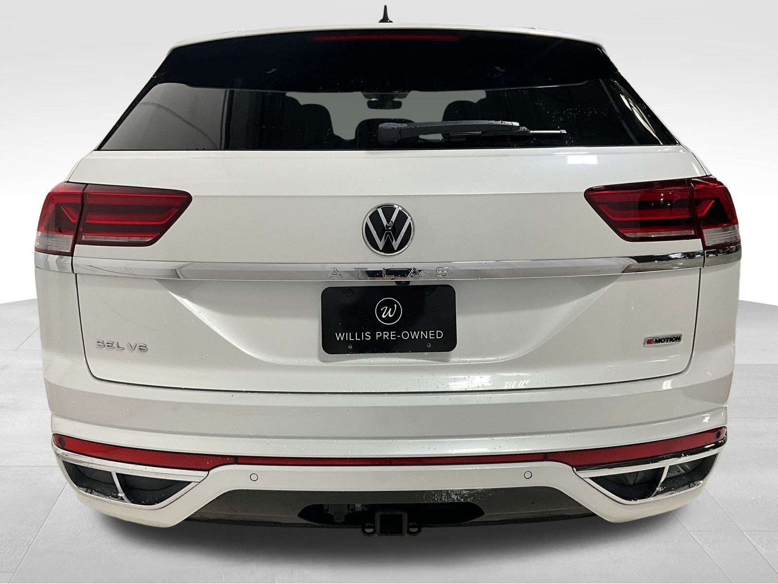 2022 Volkswagen Atlas Cross Sport V6 SEL Premium R-Line photo 3