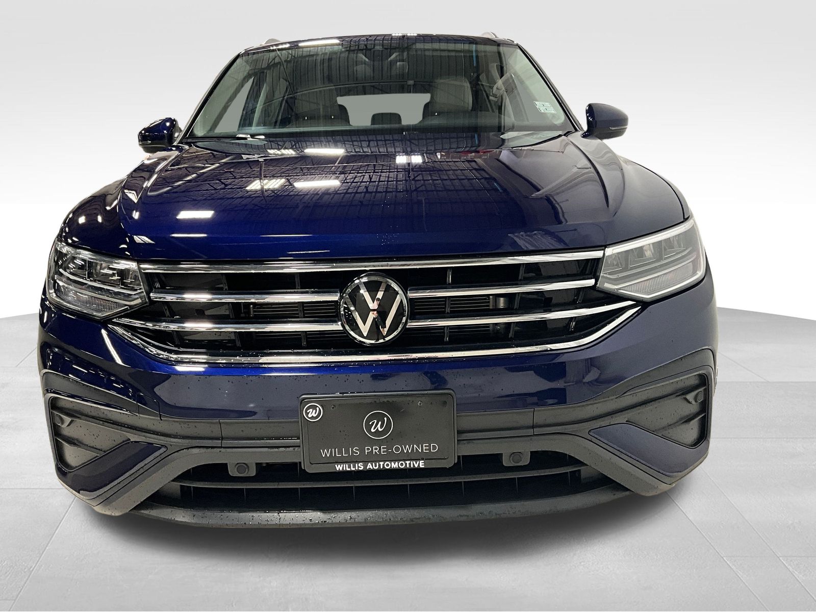 2024 Volkswagen Tiguan SE Wolfsburg Edition photo 2