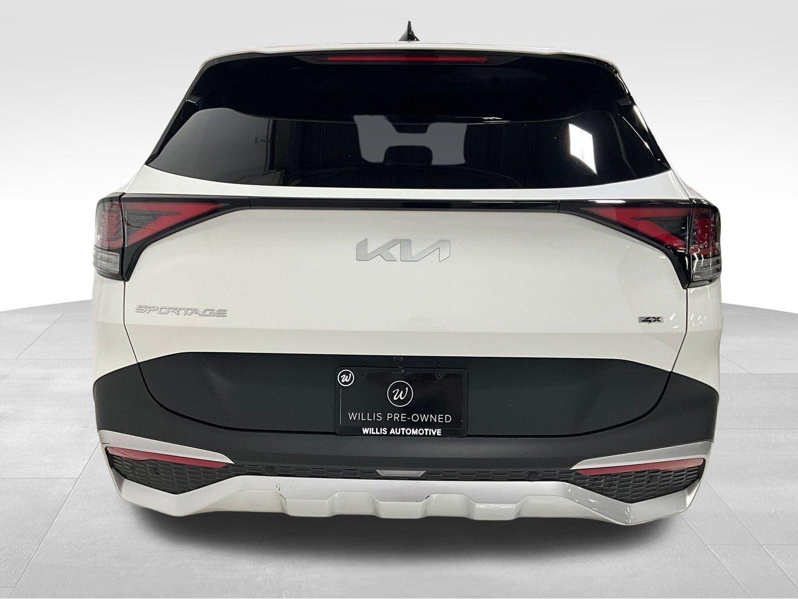 2024 Kia Sportage LX photo 2