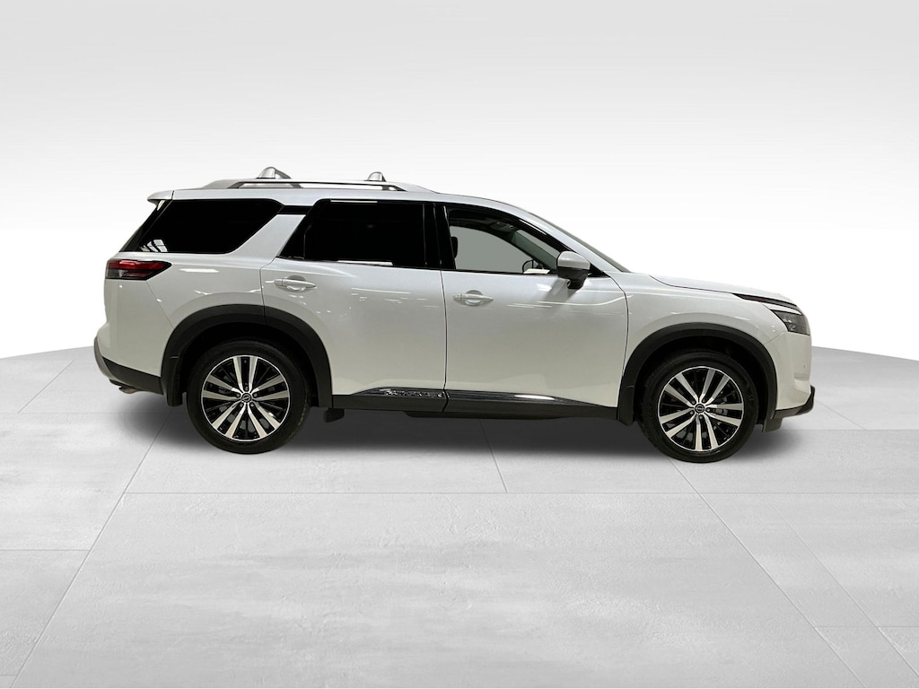 Used 2025 Nissan Pathfinder Platinum SUV