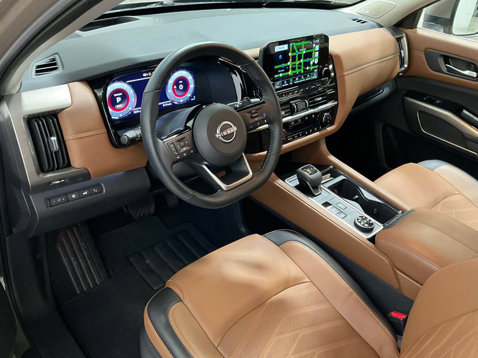 2025 Nissan Pathfinder Platinum - Photo 14