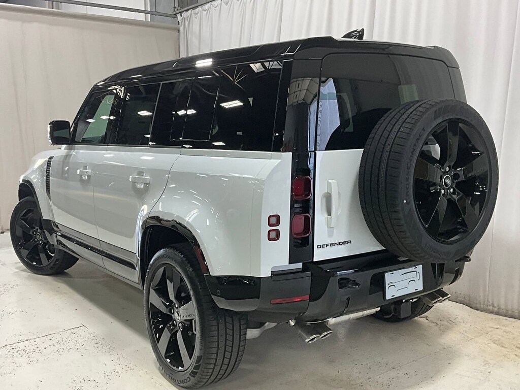 New 2025 Land Rover Defender X-Dynamic SE 110 P500 X-Dynamic SE